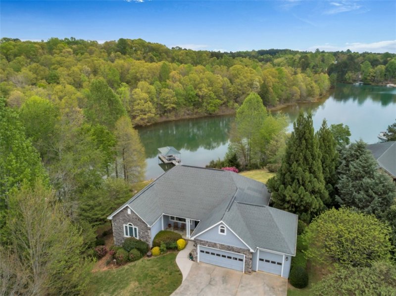307 Stardust Lane