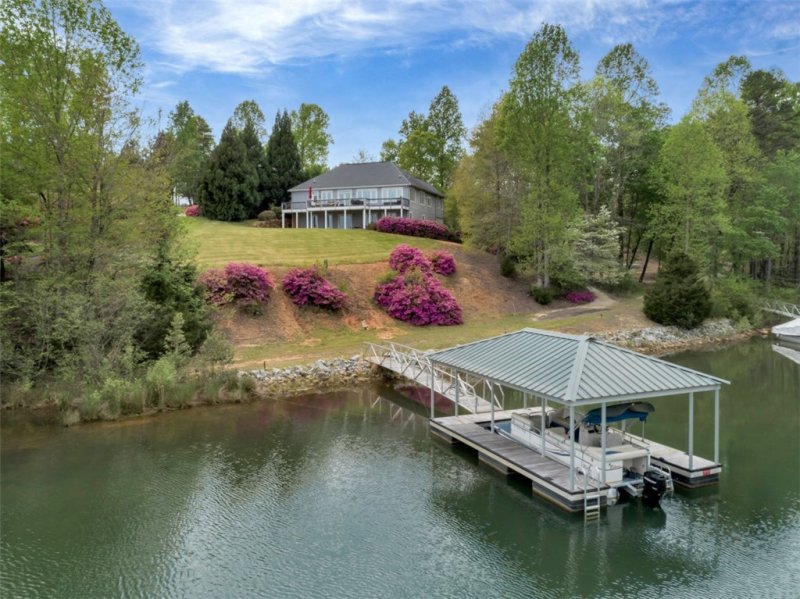 Property image 4 at 307 Stardust Lane, Seneca, SC 29672