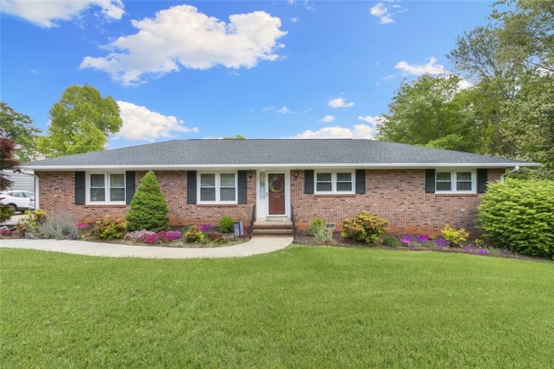 208 Springview Drive