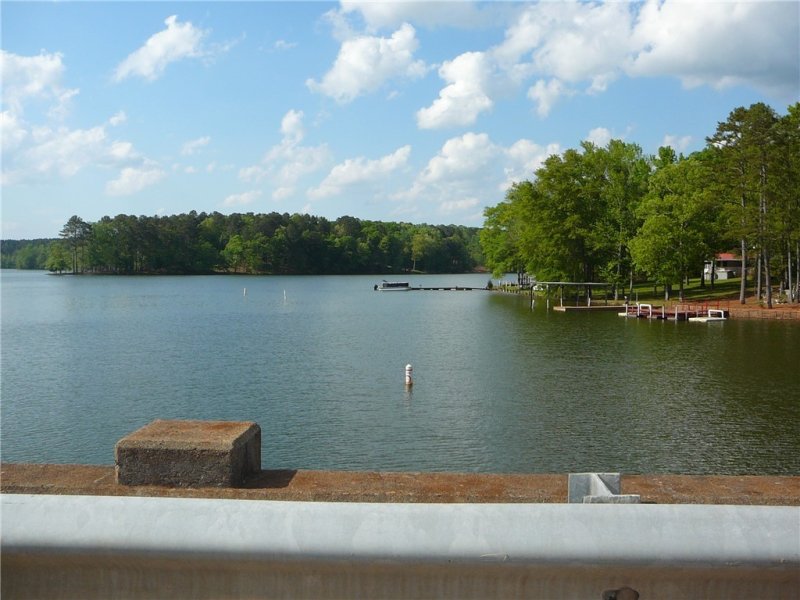 Property image 2 at 3 Lakewind Court, Iva, SC 29655