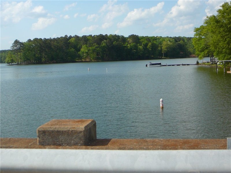 Property image 3 at 3 Lakewind Court, Iva, SC 29655