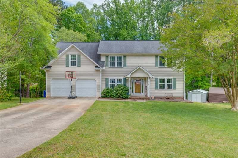 109 Bent Tree Street