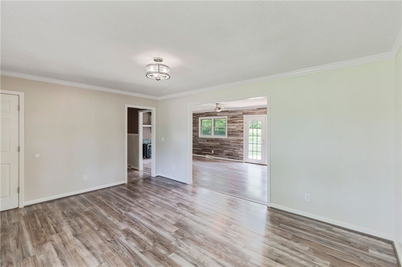 Property image 2 at 201 Rhoe Circle, Anderson, SC 29621