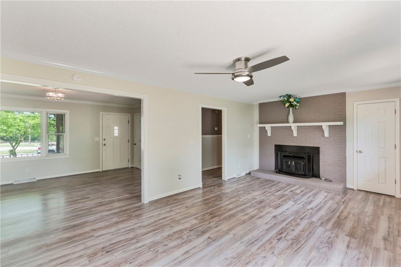 Property image 3 at 201 Rhoe Circle, Anderson, SC 29621