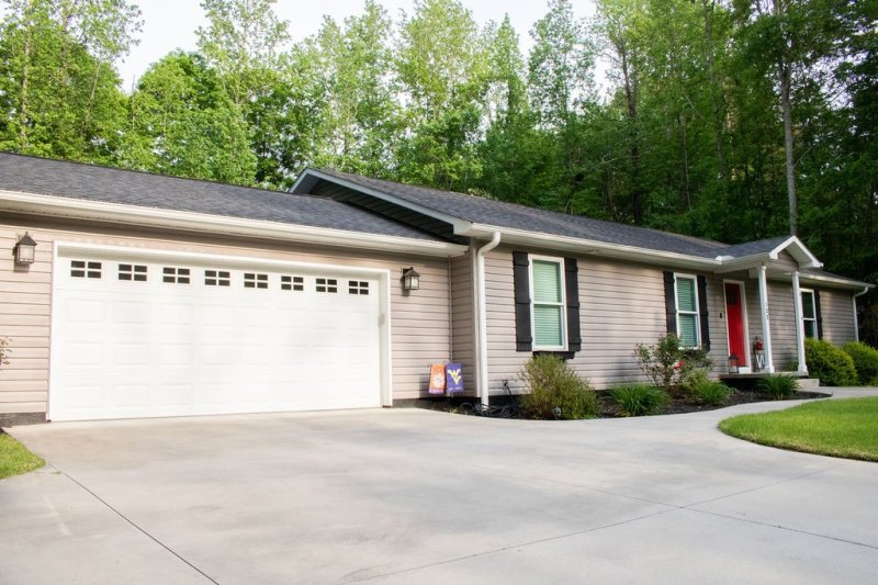 122 Shaftsburry Road