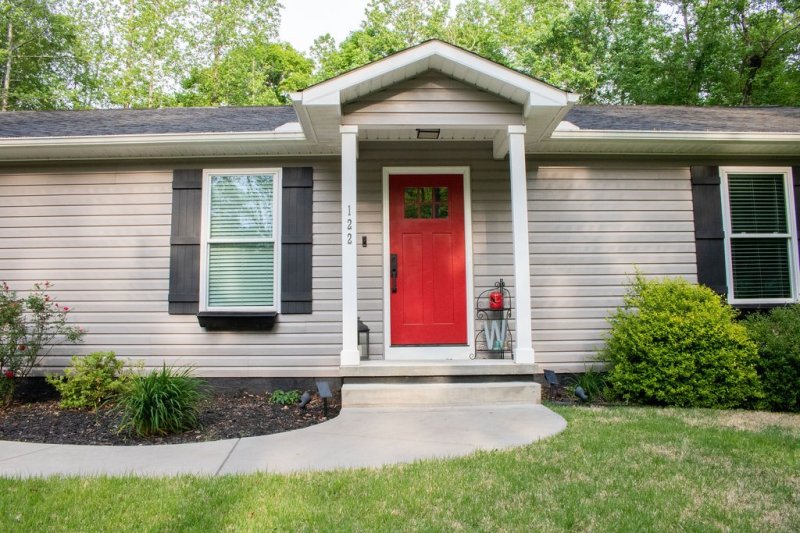 Property image 3 at 122 Shaftsburry Road, Clemson, SC 29631