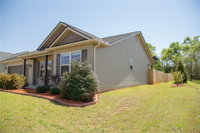 Property image 2 at 123 Mediterranean Avenue, Anderson, SC 29621