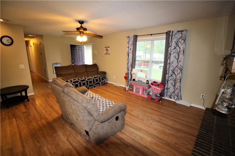 Property image 3 at 317 Elm Street, Pendleton, SC 29670