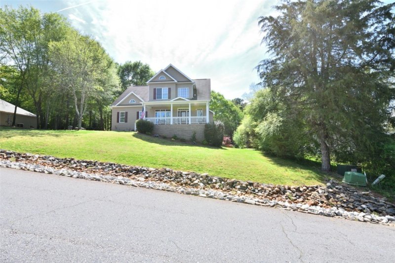 Property image 2 at 250 Stone Pond Way, Seneca, SC 29678