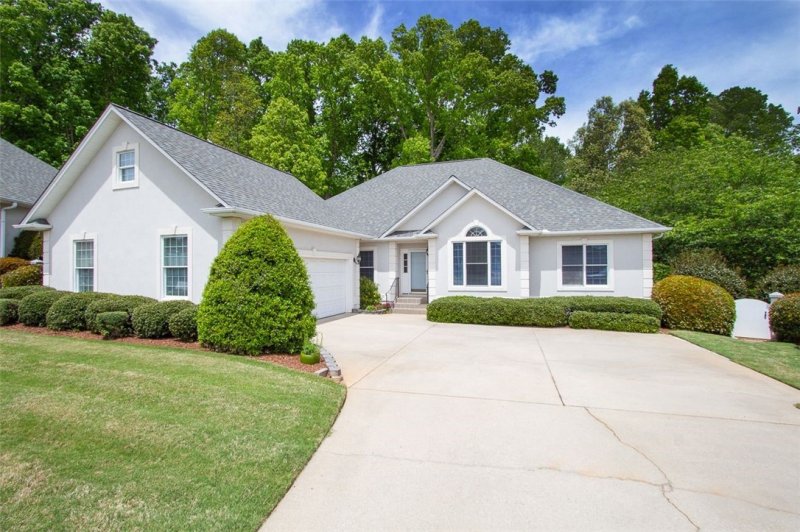 126 Bradley Park Way