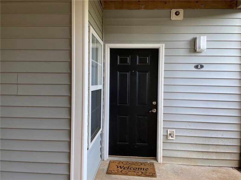 Property image 2 at 121 University Village Drive, Central, SC 29630