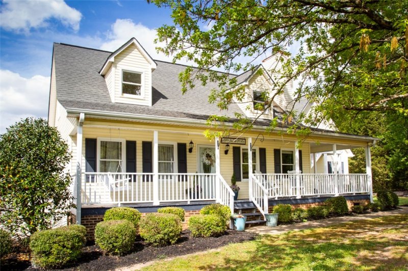 Property image 2 at 1214 Westwood Drive, Piedmont, SC 29673