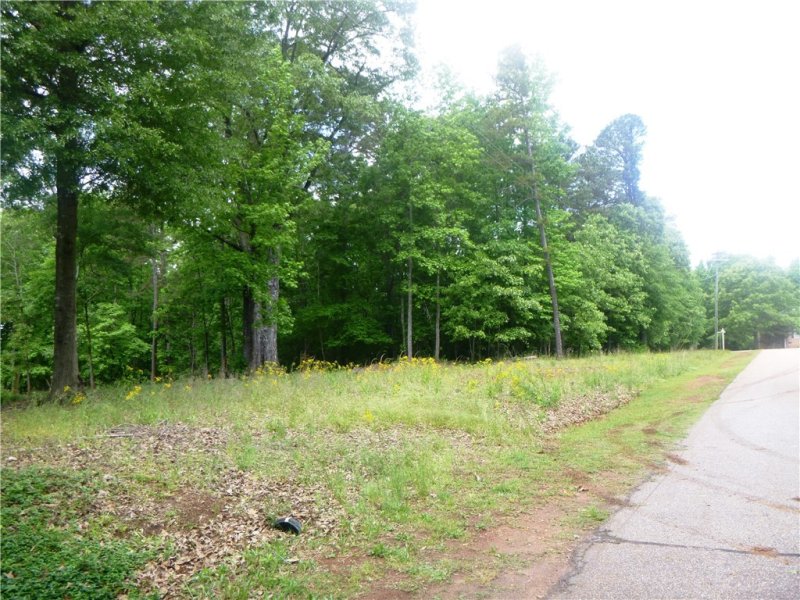 Property image 3 at 100 Charter Oak Drive, Anderson, SC 29625