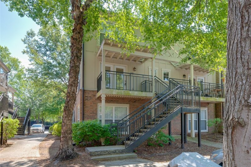 833 Old Greenville Highway