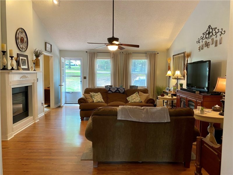 Property image 5 at 100 Shadow Lane, Piedmont, SC 29673