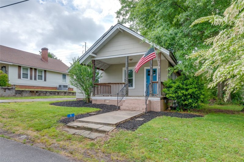 Property image 2 at 8 Iselin Street, Liberty, SC 29657
