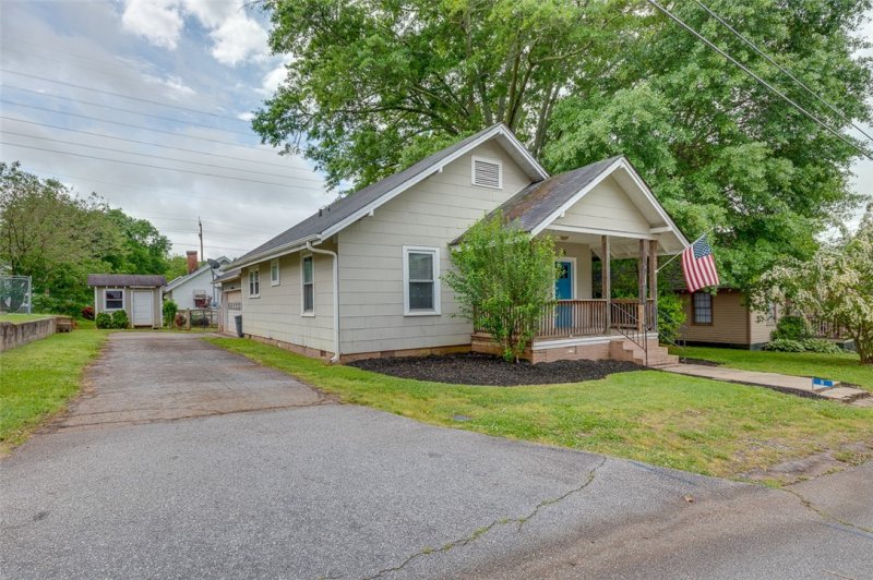 Property image 3 at 8 Iselin Street, Liberty, SC 29657