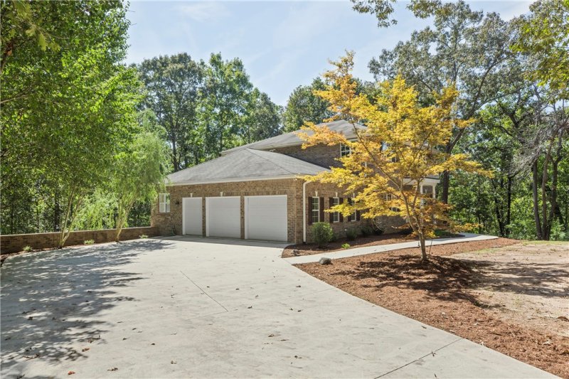 Property image 2 at 901 Sanders Cove, Fair Play, SC 29643