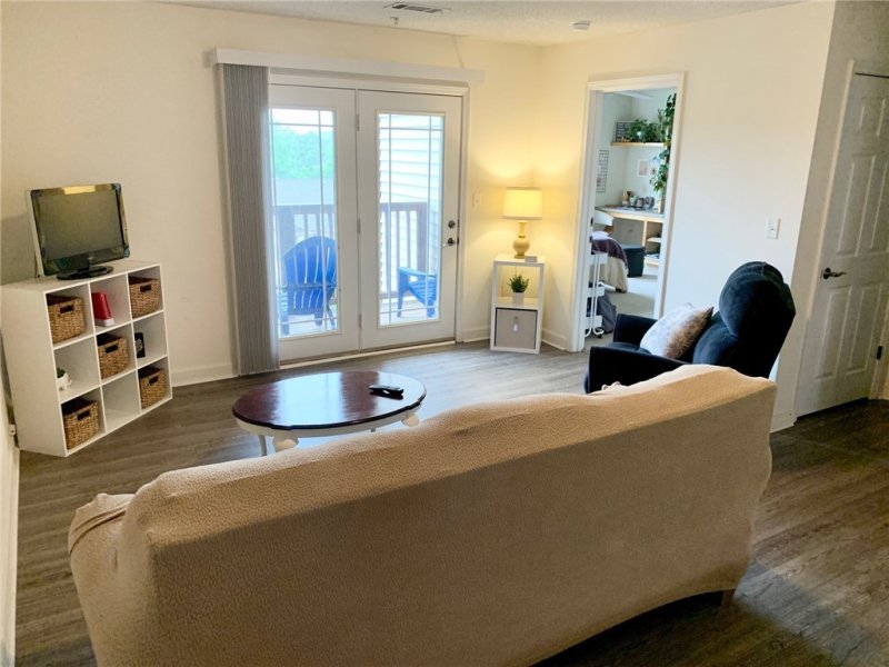Property image 2 at 823 Harts Cove Way, Seneca, SC 29678