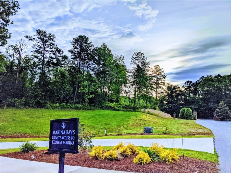 Property image 4 at 408 Marina Bay Drive, Seneca, SC 29672