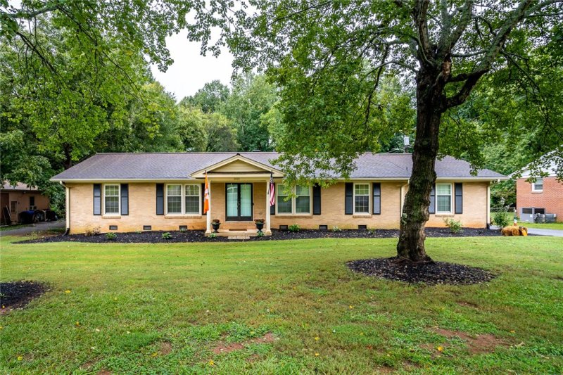 2808 Little Creek Drive