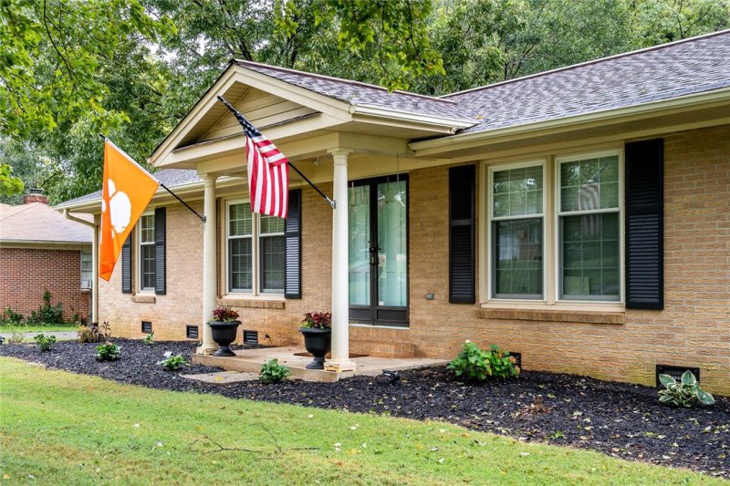 Property image 3 at 2808 Little Creek Drive, Anderson, SC 29621