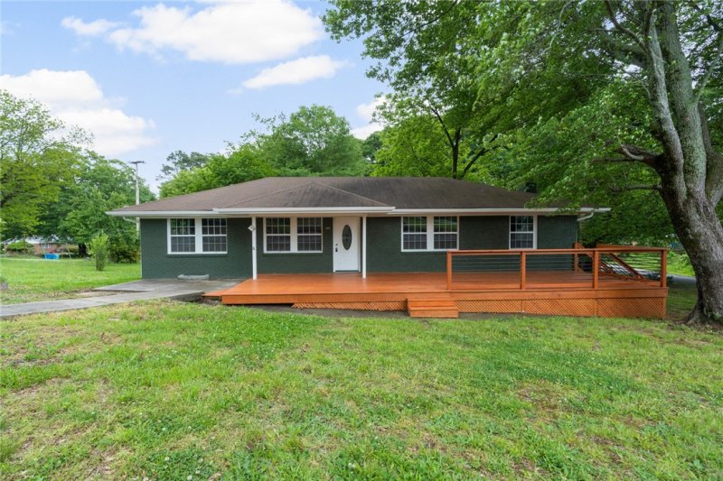 Property image 2 at 300 Azalea Drive, Anderson, SC 29625