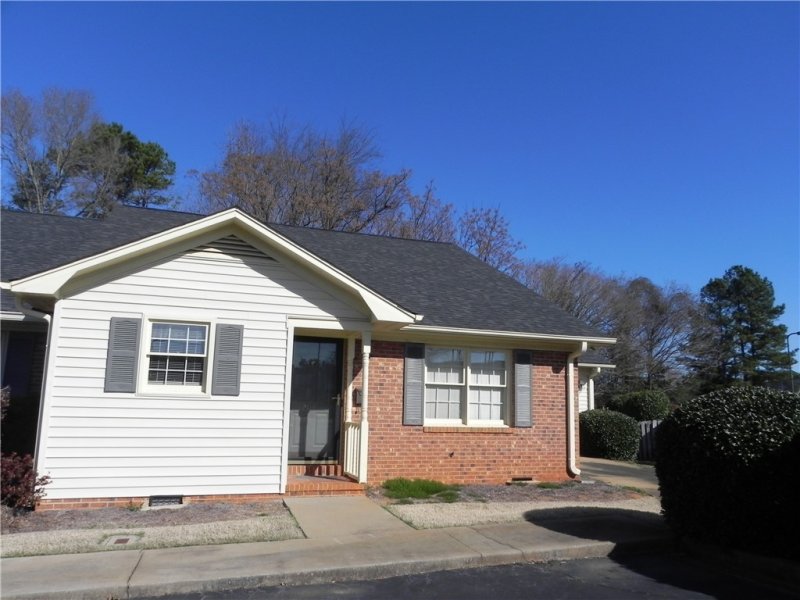 Property image 2 at 2043 Cardinal Park Drive, Anderson, SC 29621