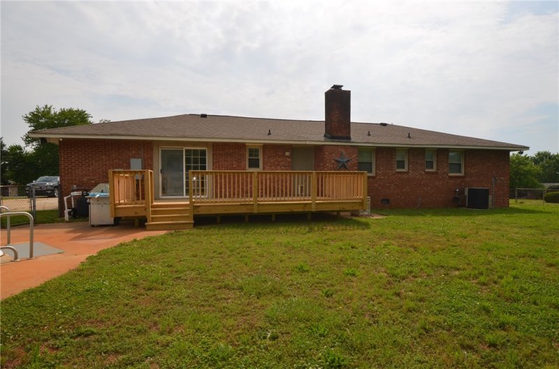 Property image 2 at 1206 Fairhaven Drive, Anderson, SC 29626