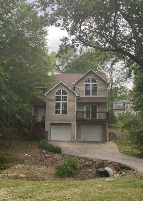 210 Oak Knoll Terrace