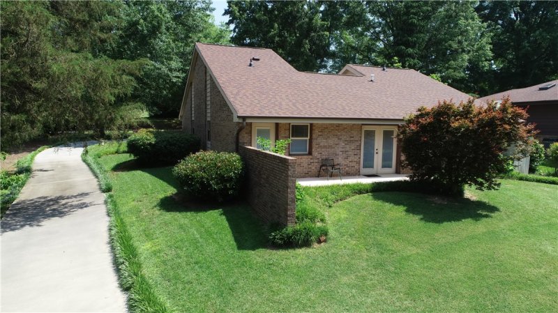 Property image 3 at 100 Downs Boulevard, Clemson, SC 29631