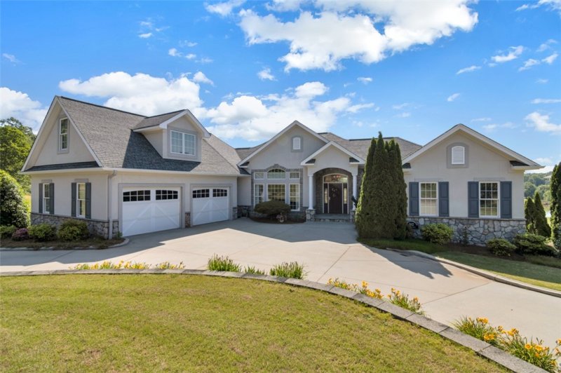 Property image 4 at 512 Dye Drive, Seneca, SC 29678