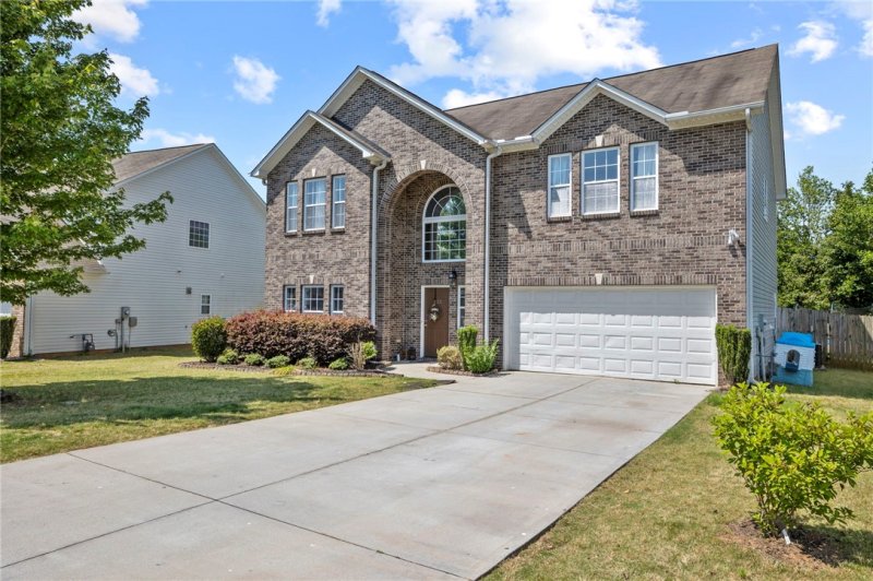 Property image 2 at 132 Spirit Mountain Lane, Easley, SC 29642