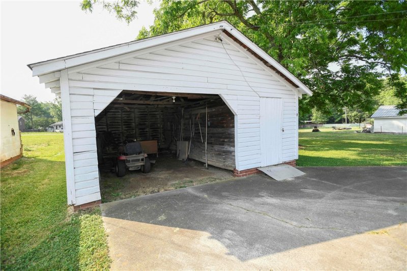 Property image 5 at A 736 Anderson Street, Belton, SC 29627