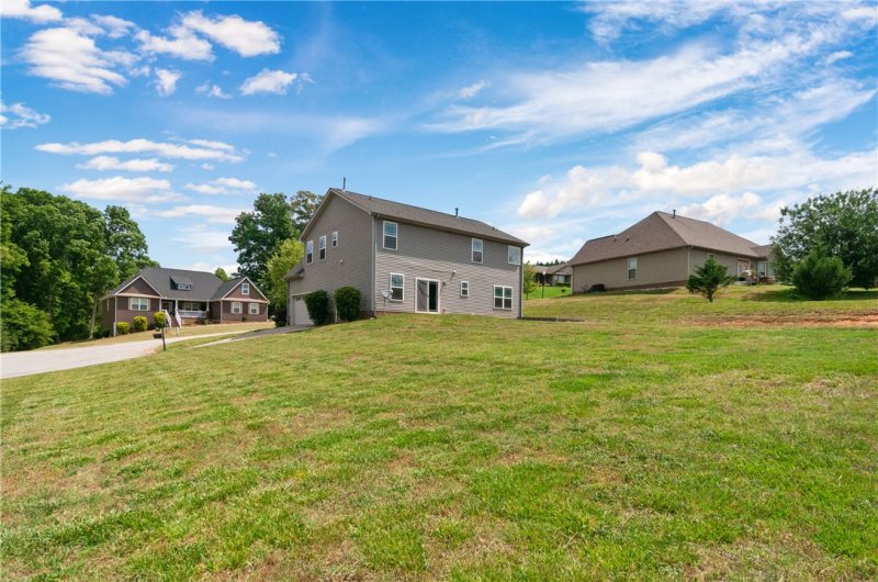 Property image 4 at 121 Still Creek Court, Easley, SC 29642