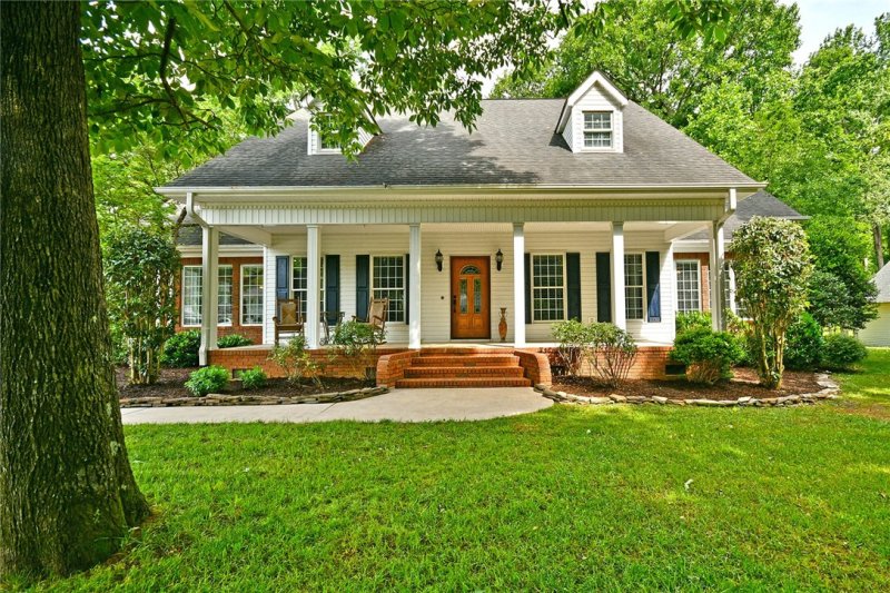 Property image 3 at 205 Inverness Way, Easley, SC 29642