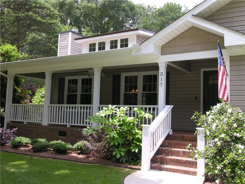 317 Princess Grace Avenue