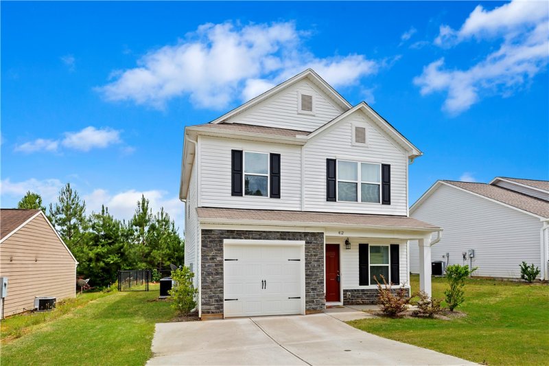 Property image 2 at 412 Laurel Grove Court, Seneca, SC 29678