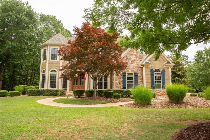 401 Grey Pebble Court