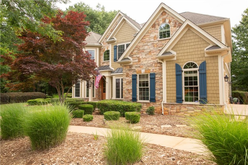 Property image 2 at 401 Grey Pebble Court, Seneca, SC 29672