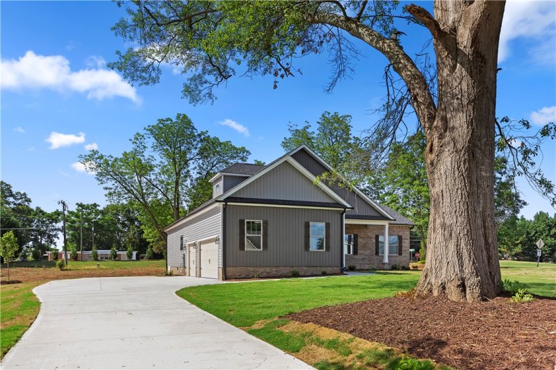 Property image 2 at 200 Spruce Creek, Anderson, SC 29625