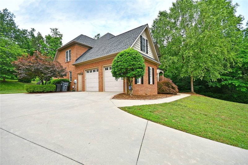 Property image 2 at 310 Montague Drive, Easley, SC 29640
