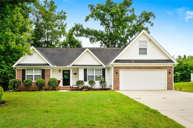 Property image 3 at 315 Regency Circle, Anderson, SC 29625