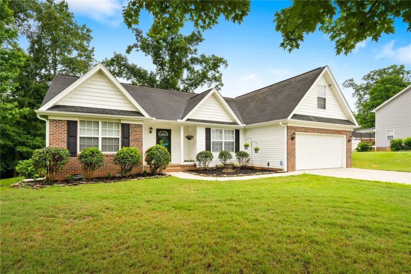 Property image 4 at 315 Regency Circle, Anderson, SC 29625