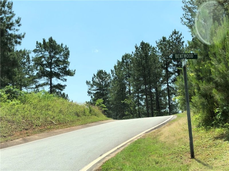 Property image 2 at 206 Bentwood Way, Salem, SC 29676