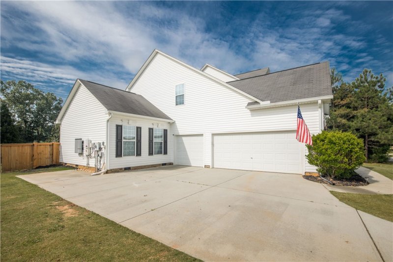 Property image 2 at 117 Armistead Lane, Easley, SC 29642