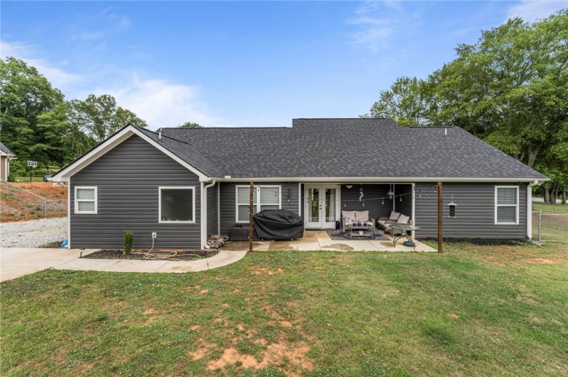 Property image 5 at 210 Oxmoor Drive, Anderson, SC 29625