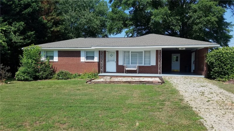 Property image 2 at 4085 Brookfield Drive, Seneca, SC 29672