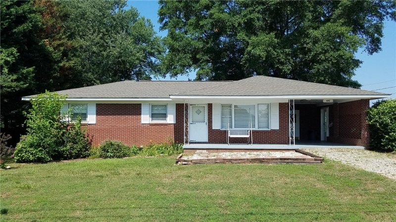 Property image 3 at 4085 Brookfield Drive, Seneca, SC 29672