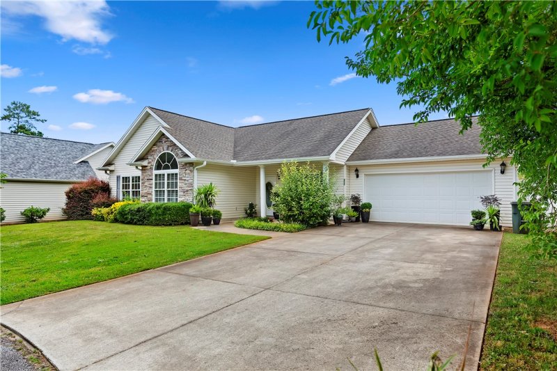 Property image 2 at 211 Providence Court, Seneca, SC 29678